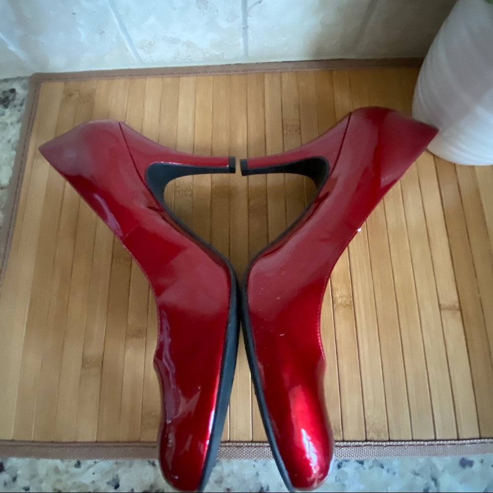 GIANNI BINI CANDY APPLE RED PUMPS - Picture 6 of 12